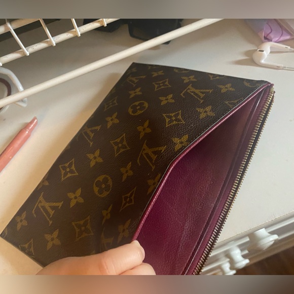 LV monogram canvas pochette wristlet. AUTHENTIC - Picture 2 of 8